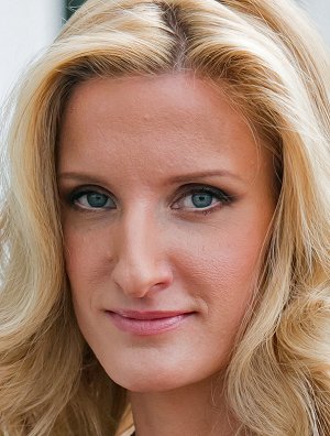 Adela Vinczeová