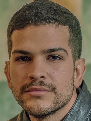 Bernardo Flores