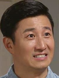 Hoon Lee