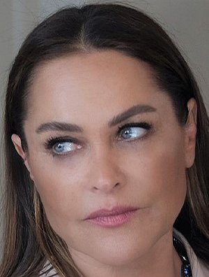 Hülya Avşar
