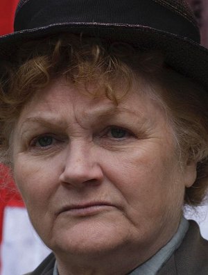 Lesley Nicol
