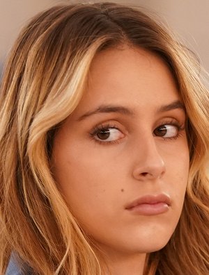 Nell Verlaque