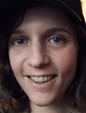 Nóra Lakos
