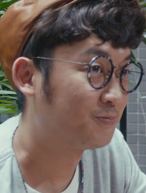 Pak-Wing Yan