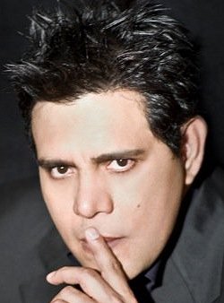Raul Julia-Levy