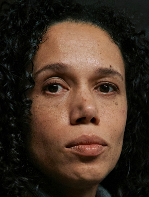 Vinette Robinson