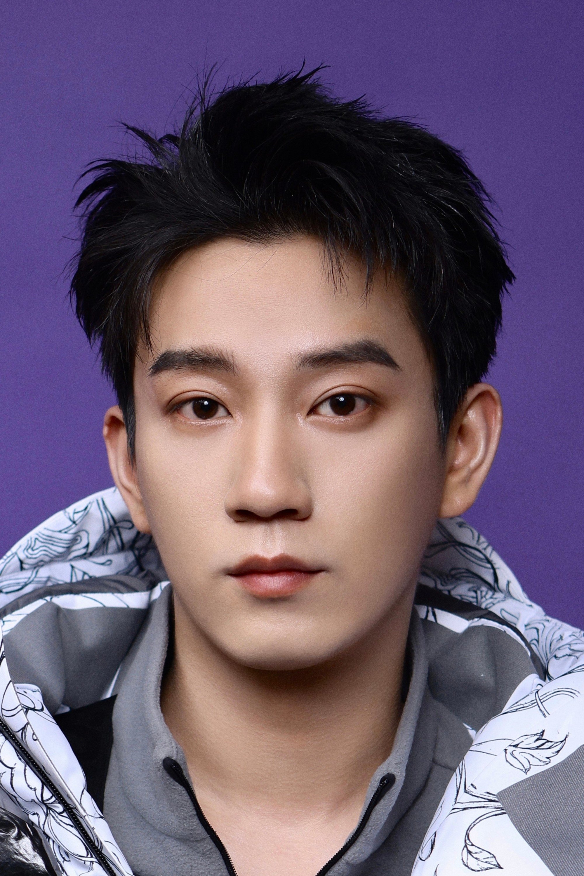 Ziqi Wang