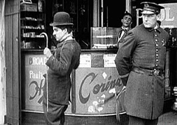 Chaplin na pláži