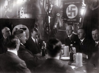 Hitlerův dvůr