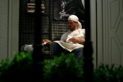 Issız Adam