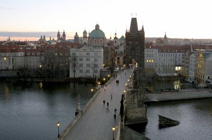 Praha ve službách Moskvy aneb Tajné války železné opony