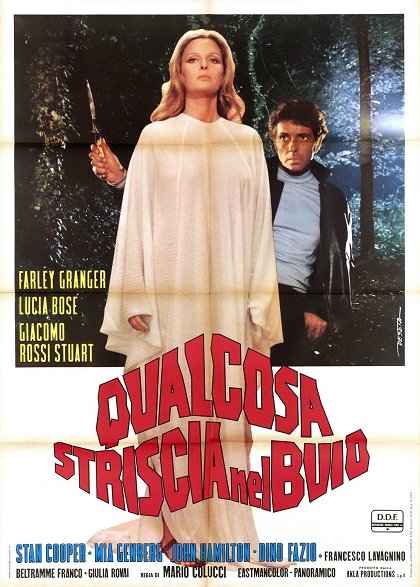 Qualcosa striscia nel buio